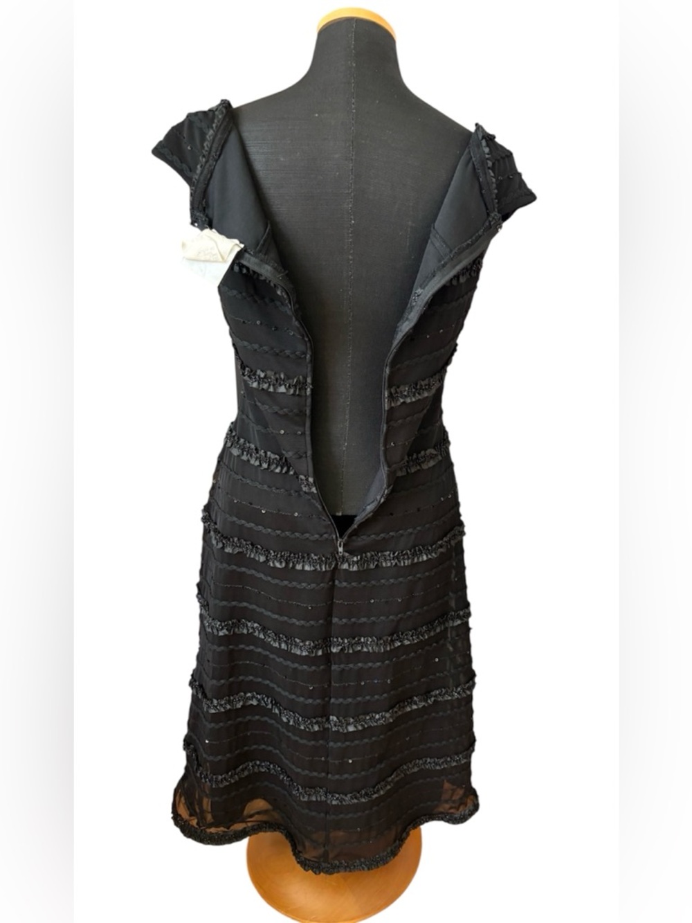 Tadashi Shoji Vintage Black Sequin Tiered Ruffle Cocktail WhimsigothDress Size 8 - Picture 4 of 11